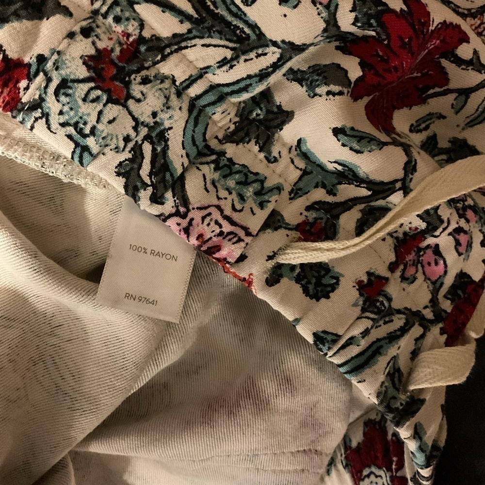 J. Jill Elastic Waist with Tie Floral High Rise Comfy Casual Shorts Size Small - Picture 7 of 7